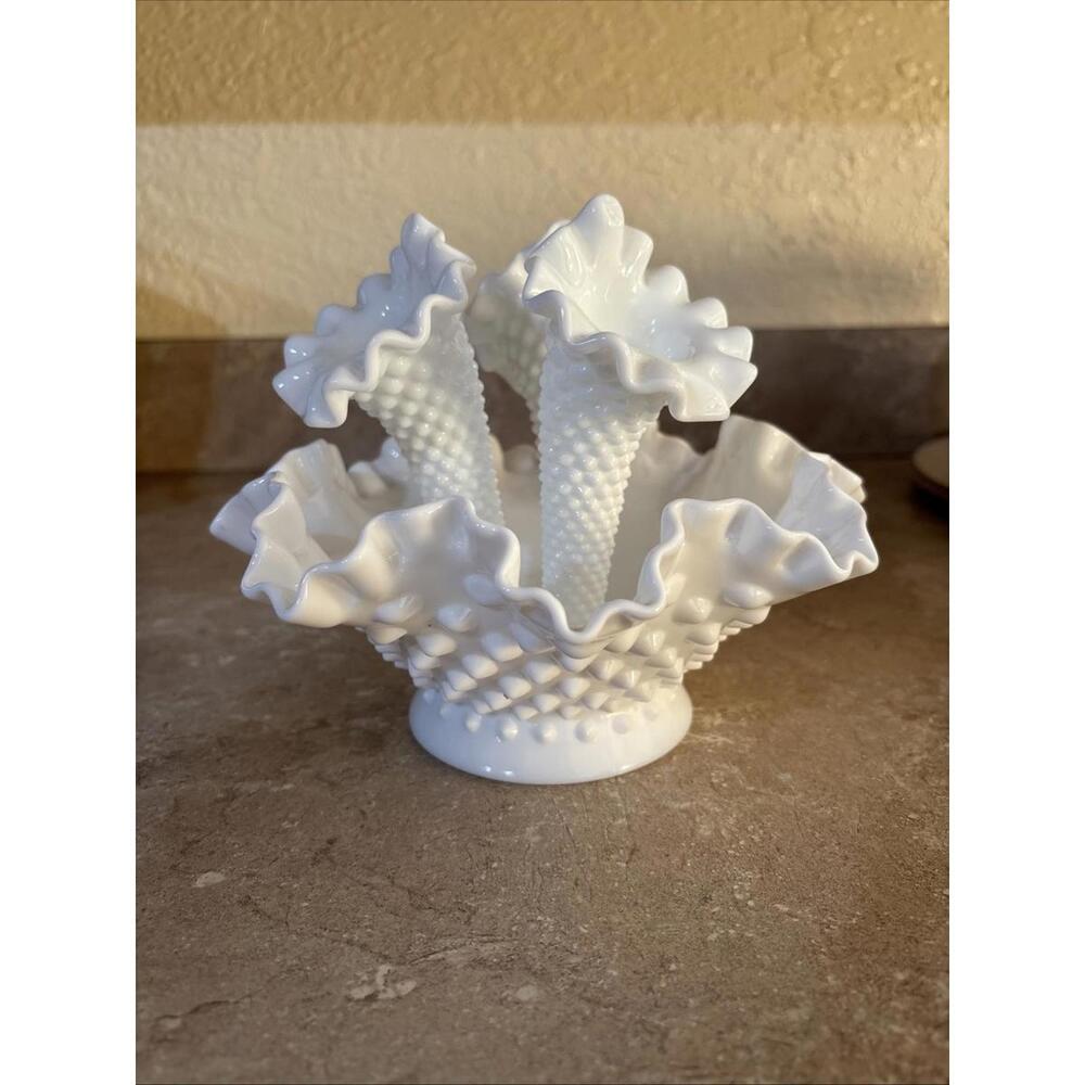 Vintage Ruffled Fenton White Milk Glass Hobnail 3 Horn Trumpet Vase Epergne
